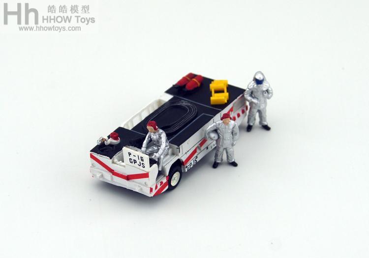 1/72 US Navy Deck Fire Truck + 3 Firefighters For Airport Deck