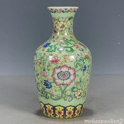 Vintage Exquisite Chinese Porcelain Painted Hundred Flower Pattern Vase 14.5cm