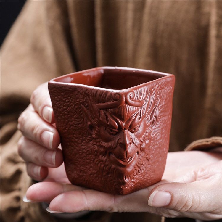 Master Fang Tianxing Yixing Clay Monkey King Cup 135ml Relief Tea Cup