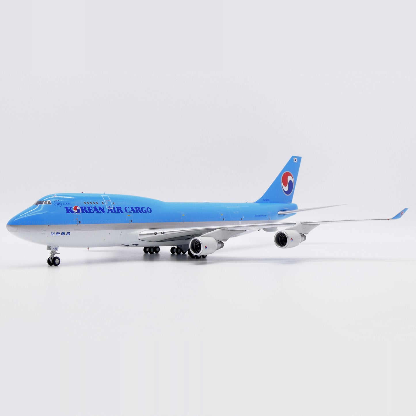 1:200 JC Wings Korean Air Boeing 747-400BCF Passenger Airplane Diecast Model