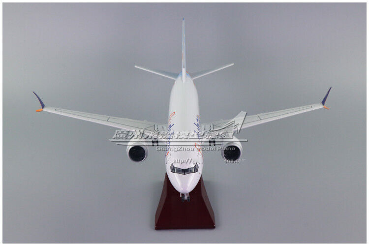 47CM 1:80 Flydubai BOEING 737 MAX8 Passenger Airplane Landing gears Resin Model