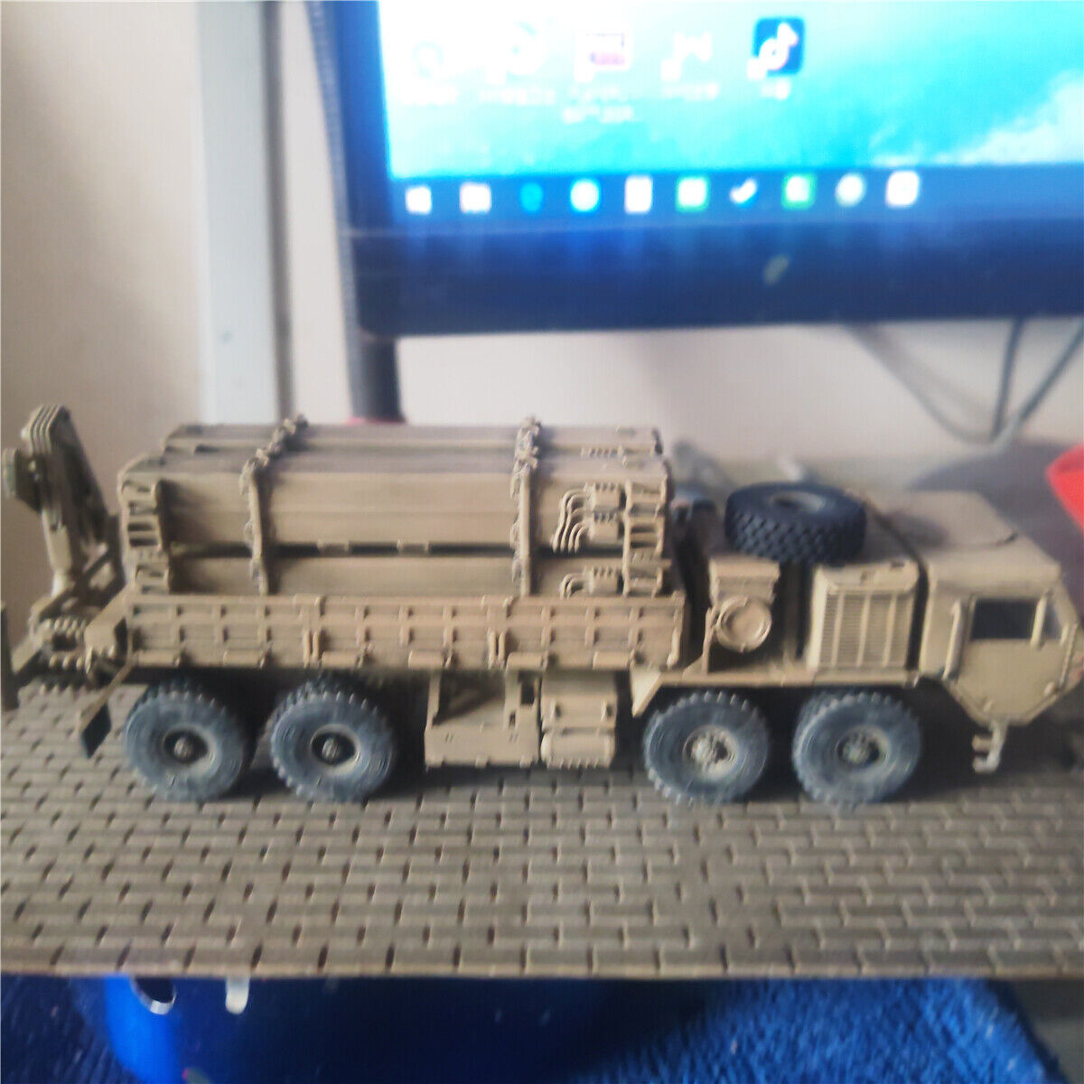 1/72 US Army M977 Patriot Ammunition Supply Vehicle Finished Model