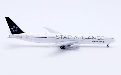 1:400 JC Wings United Airlines Plane Boeing 767-400ER Diecast Aircraft Model