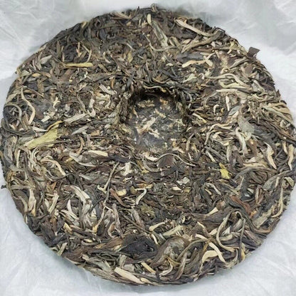 357g Yunnan 2021 Tea Yiwu High Pole Pu'er Tea Raw Tea Cake Tea