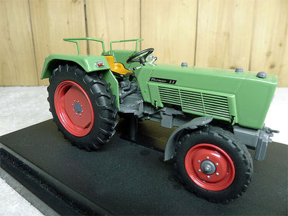 1:32 UH 5270 Fendt Farmer 3S Tractor Construction Farm Machine Diecast Model
