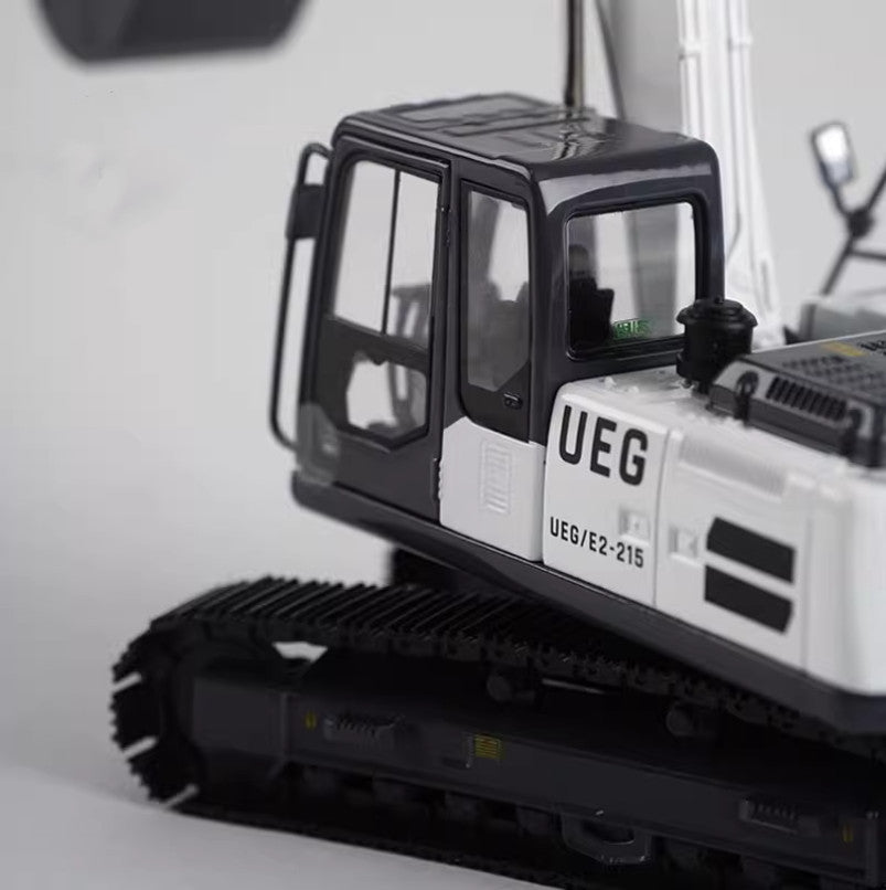 1:35 27CM XGMG UEG/E2-215 Excavator Machinery Wandering Earth II Diecast Model