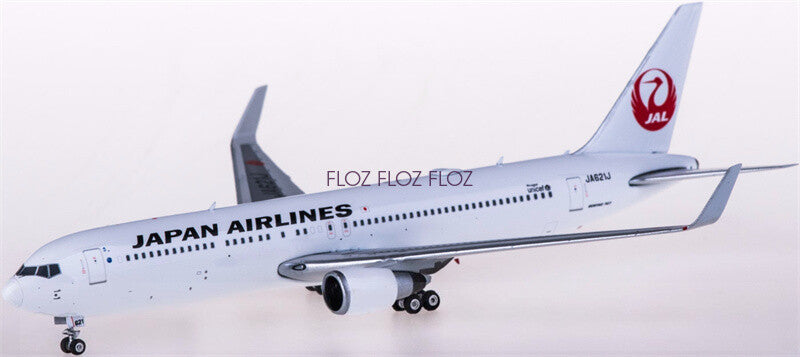 for Phoenix for Japan Airlines for Boeing 767-300ER JA621J 1:400 plane Pre-built