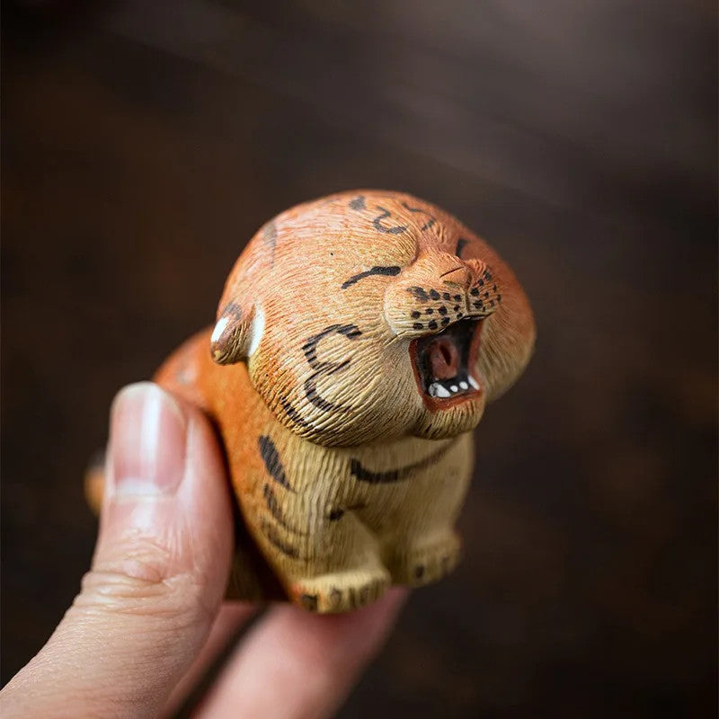 8.3cm Purple Clay Handcarved Zodiac Tiger Tea Pet Statue Auspicious Ornament