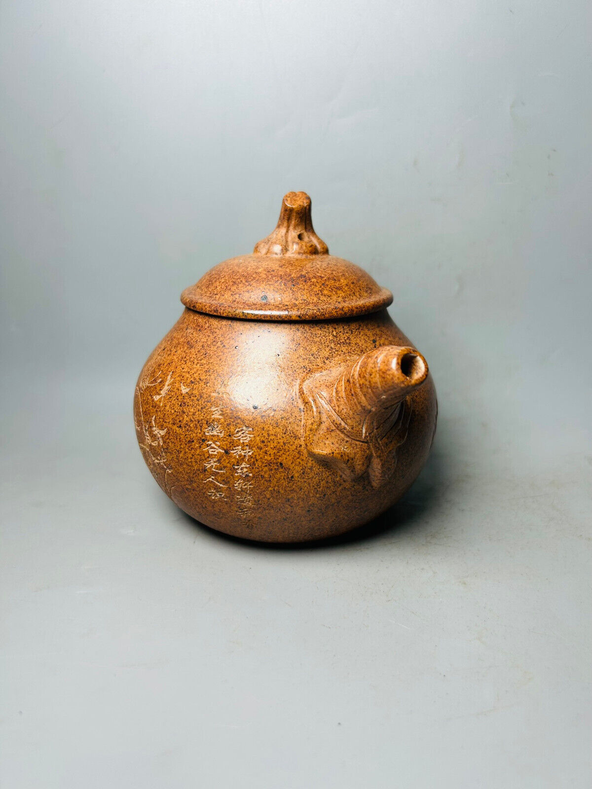 Chinese Yixing Zisha Clay Handmade Exquisite Teapot（瓜雲水禅心 底款：顾景舟）