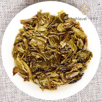 100g Raw Pu'er Tea Cake Yunnan Ancient Tree Golden Bud Early Spring Dried Tea