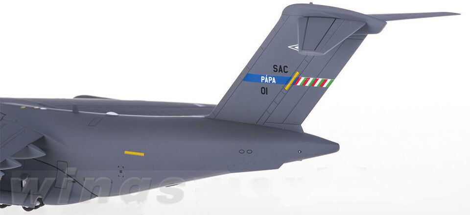 1:200 27CM Hogan NATO FORCE BOEING C-17A Aircraft ABS Plastic Airplane Model