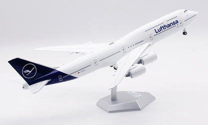 1:200 SQ Wings Lufthansa Boeing 747-8 D-ABYA Passenger Airplane Diecast Model