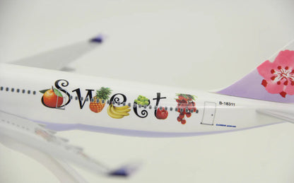 1:200 33CM RISESOON CHINA AIRLINES AIRBUS A330-300 Airplane ABS Plastic Model