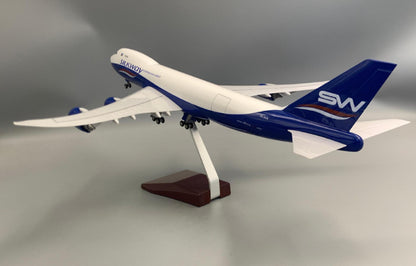 1:160 47CM Silkway BOEING 747-8 Plane Airplane Landing Gear Resin Aircraft Model