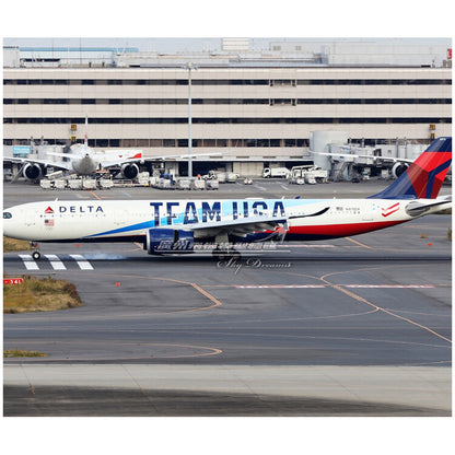1:400 Phoenix Delta Air Lines AIRBUS A330-900neo Passenger Plane Diecast Model