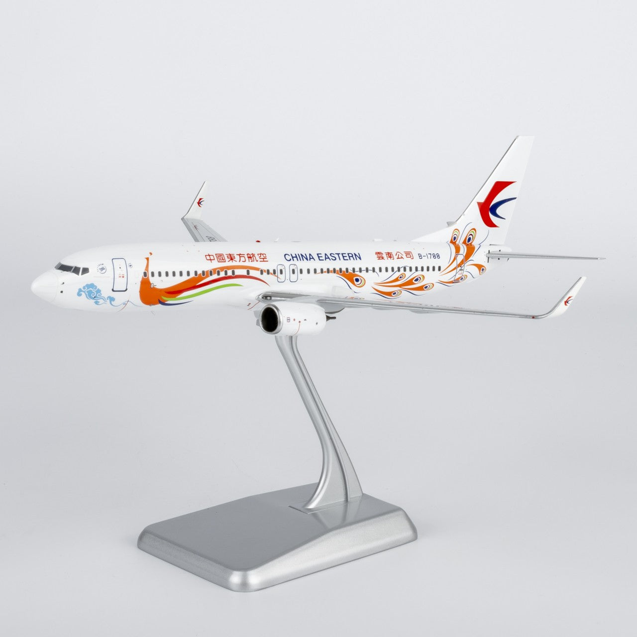 1:200 NGmodels China Eastern B737-800 Passenger Airplane Diecast Plane Model