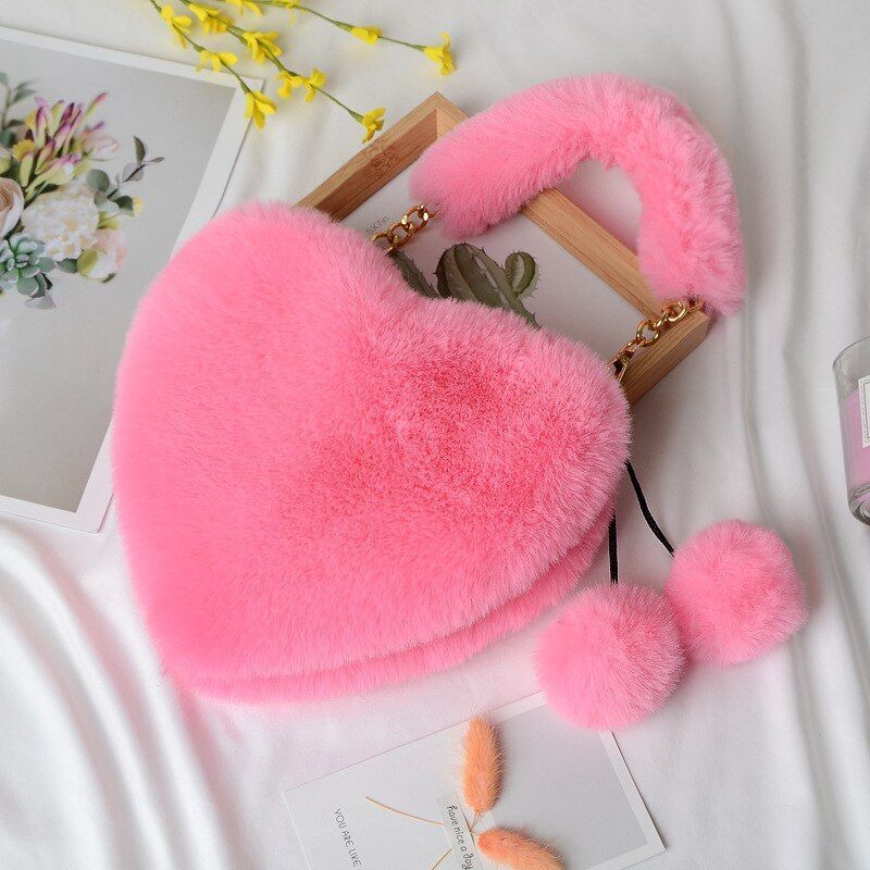 Winter Handbag Cute Plush Heart Shaped Shoulder Bag Cute Clutch Purse Messenger