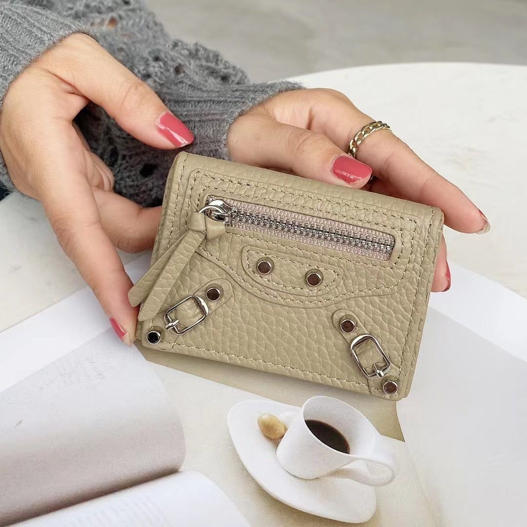 Short Wallets Genuine Leather Trifold Purse Cool Rivet Decorations 9.5*6.5*2.5CM