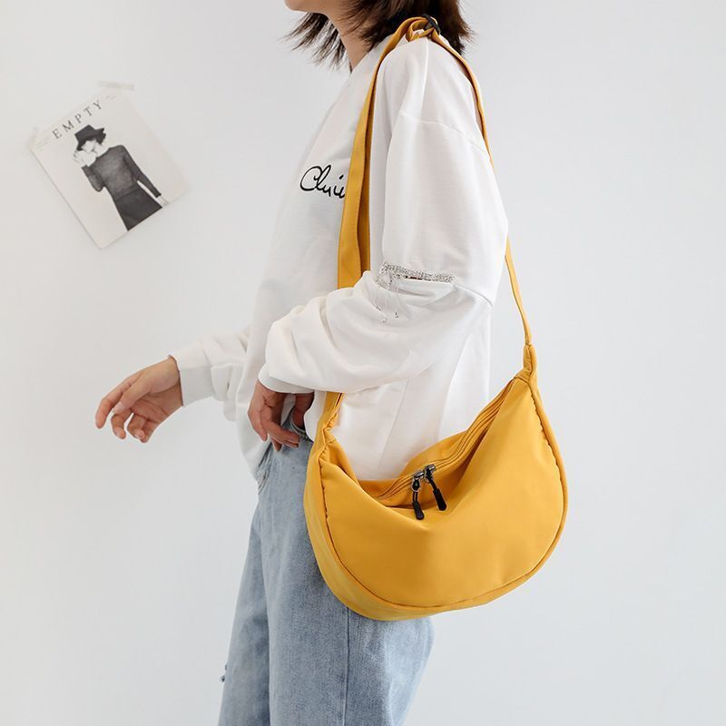 Korean Style Nylon Cloth Messenger Bag Dumpling Shoulder Purse Student Crossbody