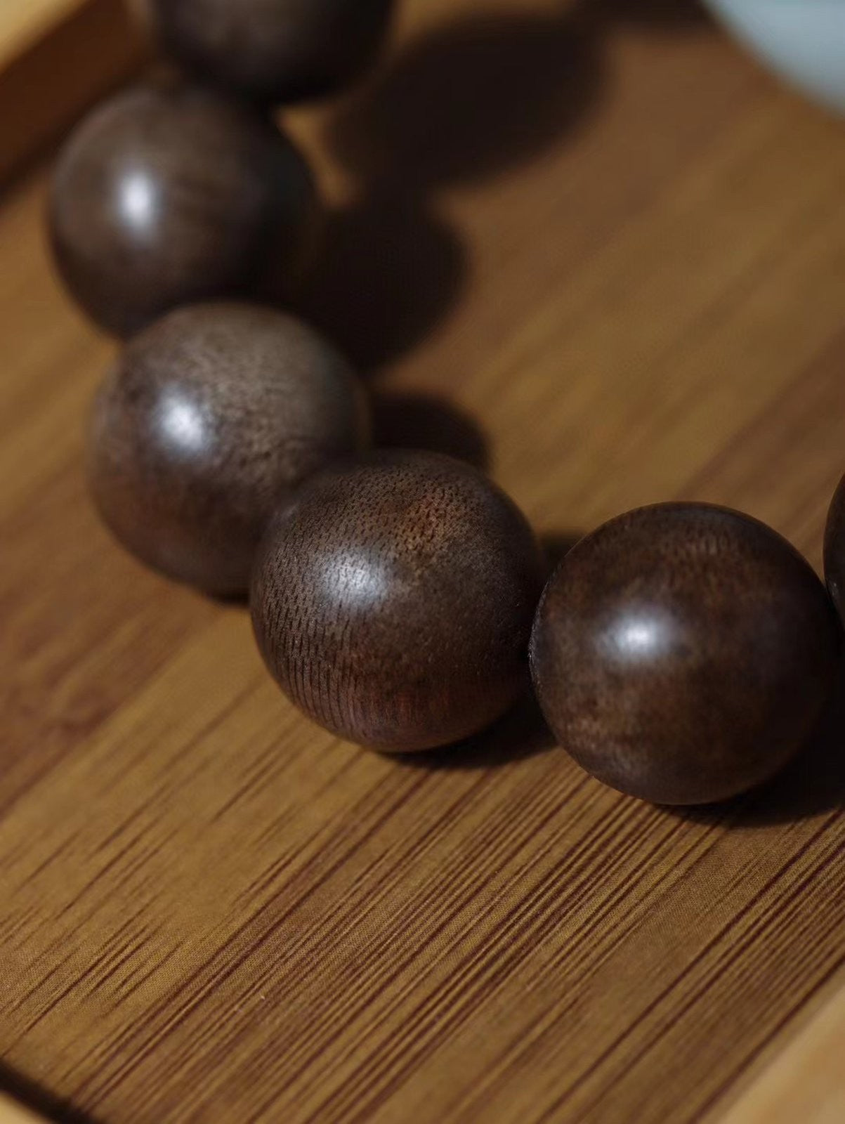 20mm Chinese Natural Eaglewood Handmade Exquisite Bracelets 31088