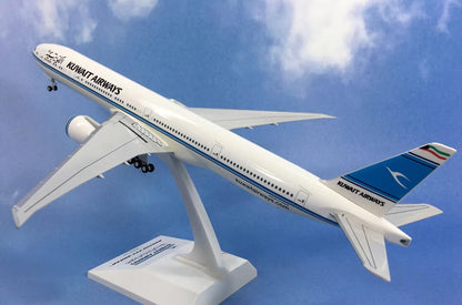 37CM 1:200 Risesoon KUWAIT BOEING 777-300 Passenger Airplane ABS Plastic Model