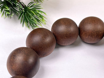 18mm Chinese Natural Eaglewood Handmade Exquisite Bracelets 30798