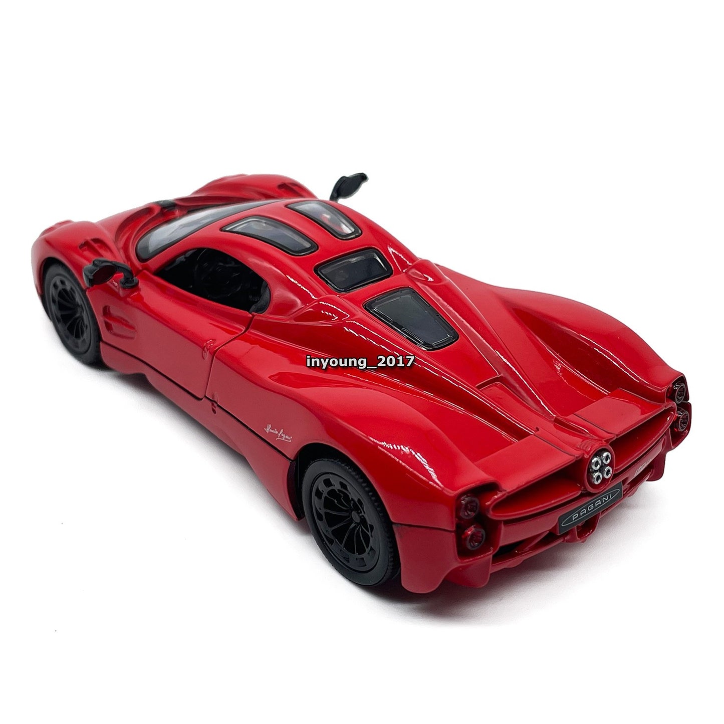 1/36 Pagani Utopia 2024 Model Car Diecast Toy Cars Toys for Boys Kids Gifts Red