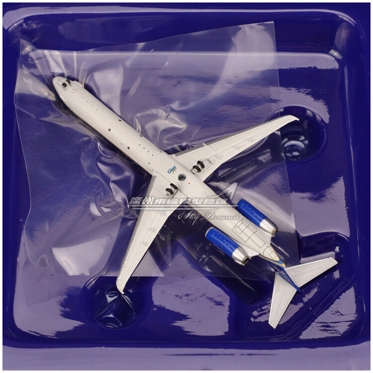 1:400 GeminiJets Everts Air Cargo McDonnell Douglas MD-80SF Plane Diecast Model