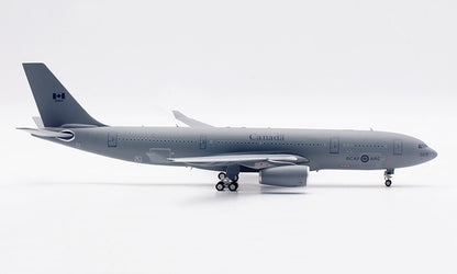 1:200 30CM InFlight Canada AIRBUS CC-330 HUSKY Aeroplane Diecast Aircraft Model