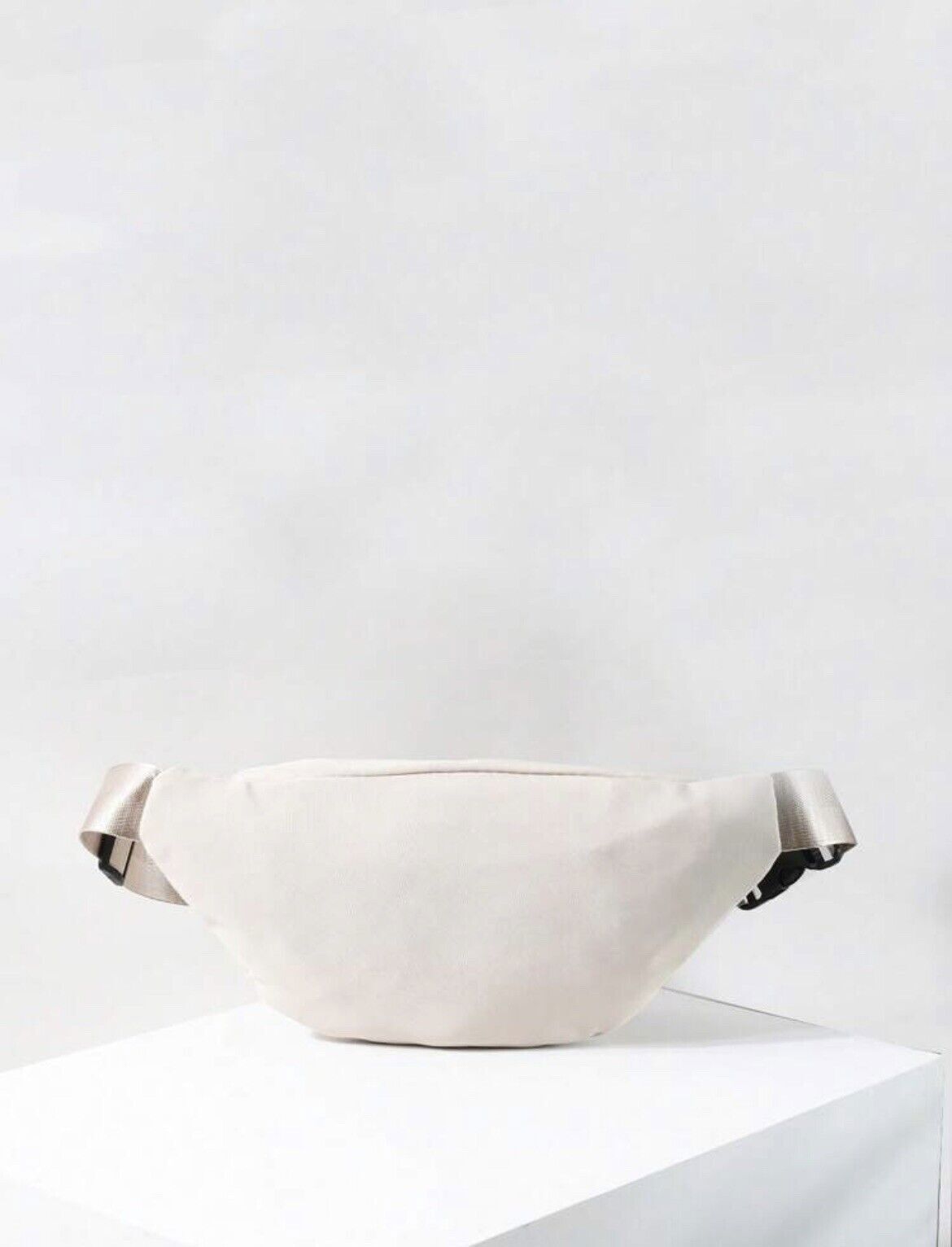 White Fashion Fanny Pack Waist Bag With Gold Lining