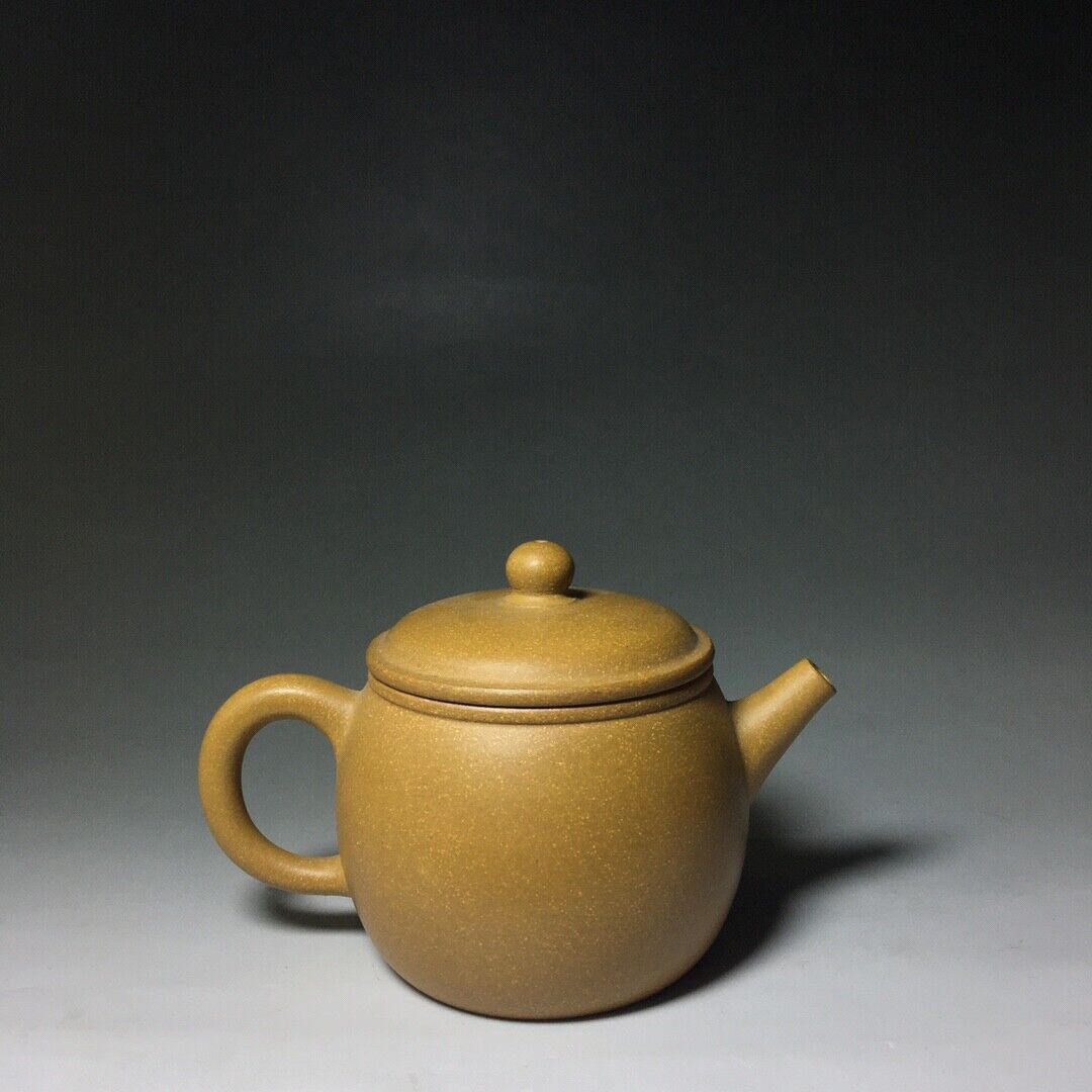 Chinese Yixing Zisha Clay Handmade Exquisite Teapot （汉瓦 底款：陈菊芳）