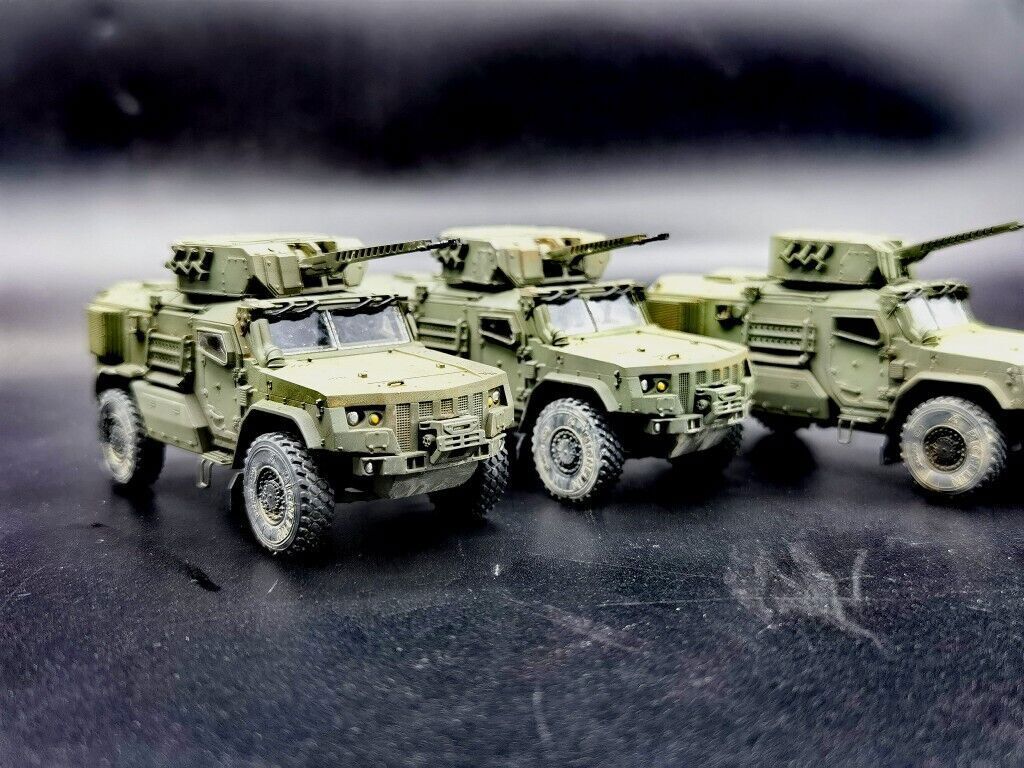 Spot! 1/72 Russian Army Typhoon VDV Armored Transport Vehicle Finished Model