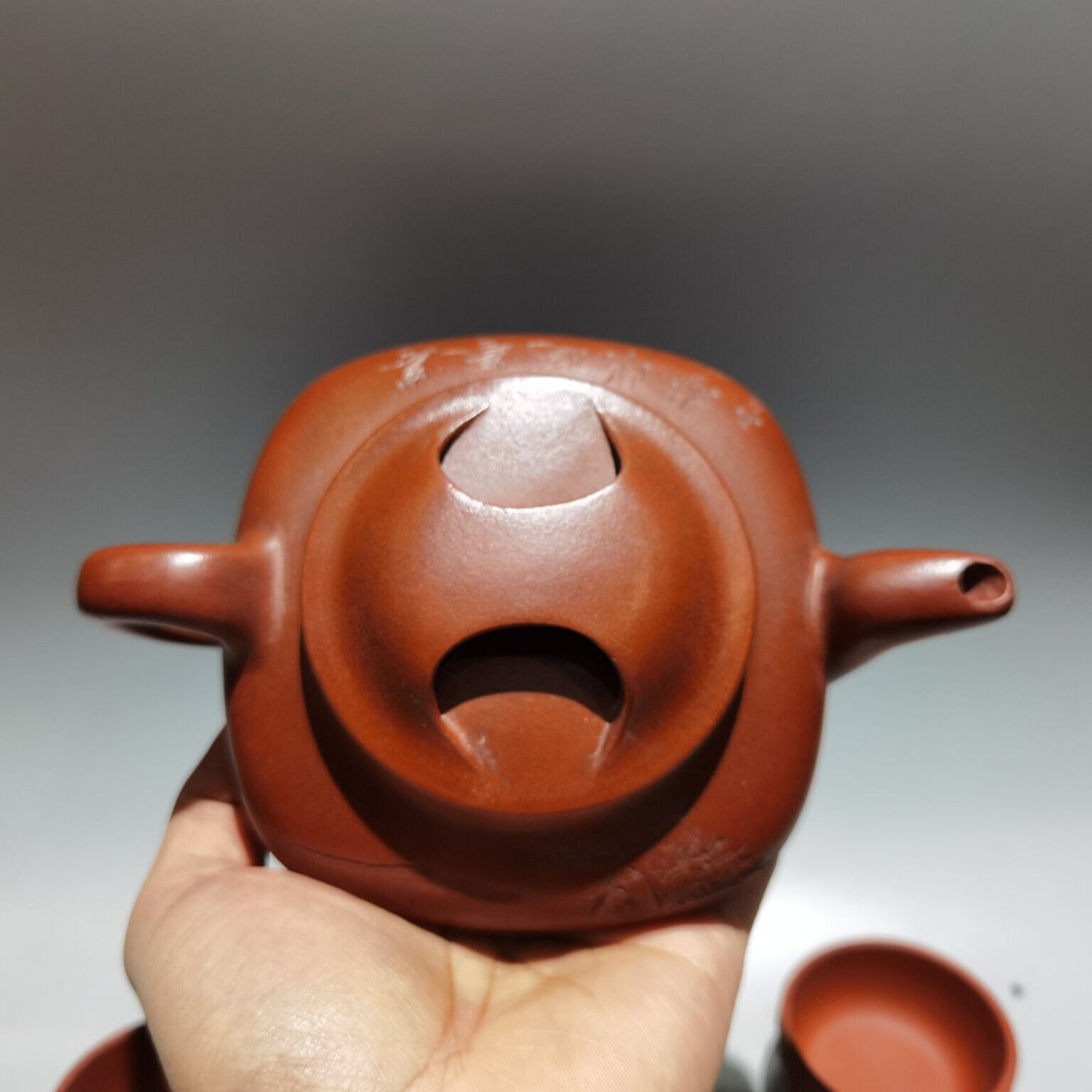 Chinese Yixing Zisha Clay Handmade Exquisite Teapot （石瓢壶 底款：顾景舟 )