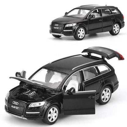 1:32 Audi Q7 SUV Diecast Model Car Toy Vehicles Car Sound Light Collection Gift