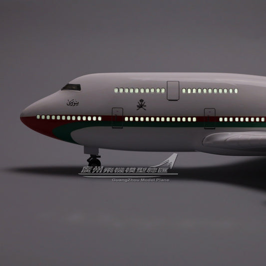 47CM 1:150 Oman BOEING 747-400 Airplane Led Sound-controll Light Resin Model