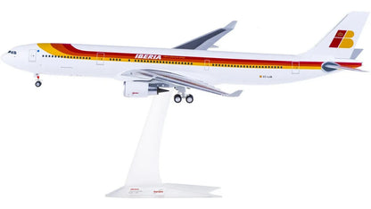 1:200 32CM Herpa IBERIA AIRBUS A330-300 Passenger Airplane ABS Plastic Model