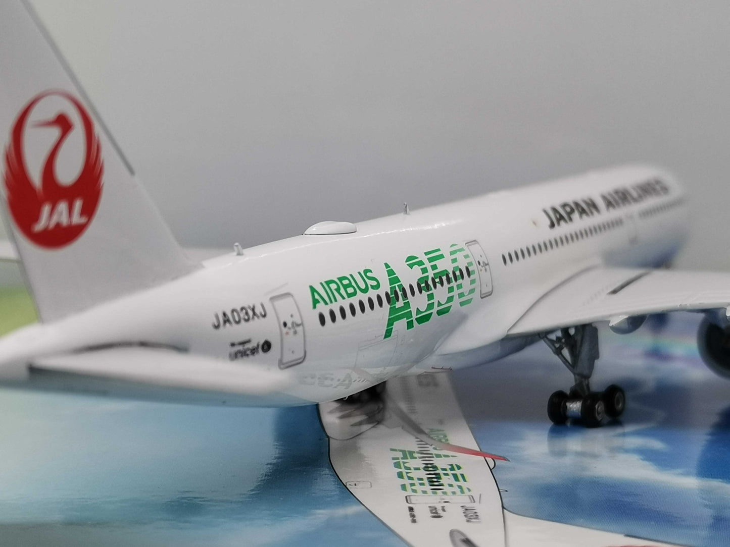 1:400 Phoenix JAPAN AIRLINES A350-900 Airplane Diecast Aircraft Plane Model