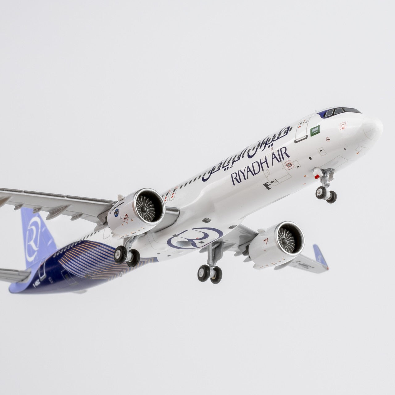 1:400 NGmodels Riyadh Air Airbus A321XLR Passenger Airplane Diecast Plane Model