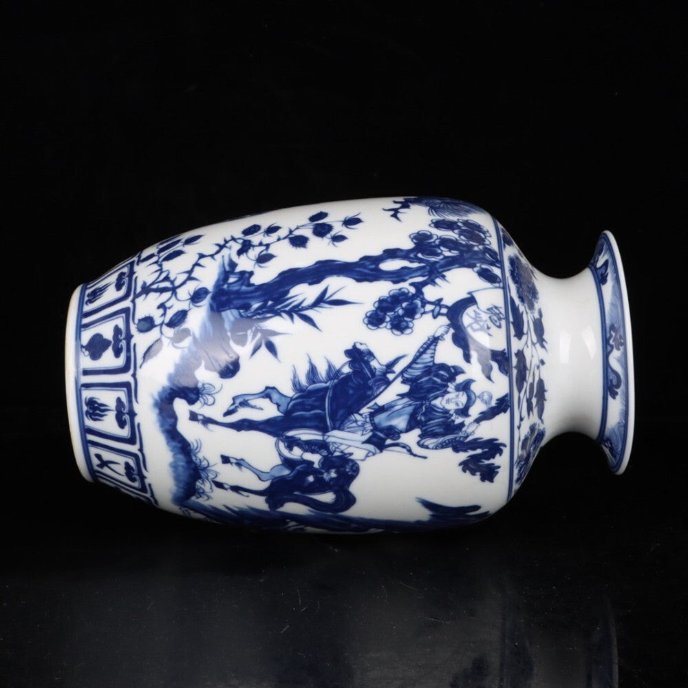 Chinese Blue and White Porcelain Color Character Story pattern Pot Vase A15