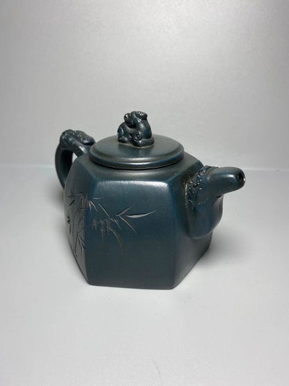 Chinese Yixing Zisha Clay Handmade Exquisite Teapot （六方龙壶 底款：尹益中）