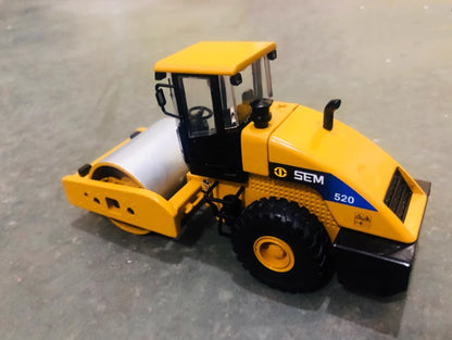 1:32 20CM SHANGGONG SEM520 Roller Construction Machinery Equipment Diecast Model