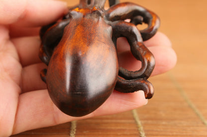 Rare chinese boxwood hand carving octopus statue collect hand piece netsuke