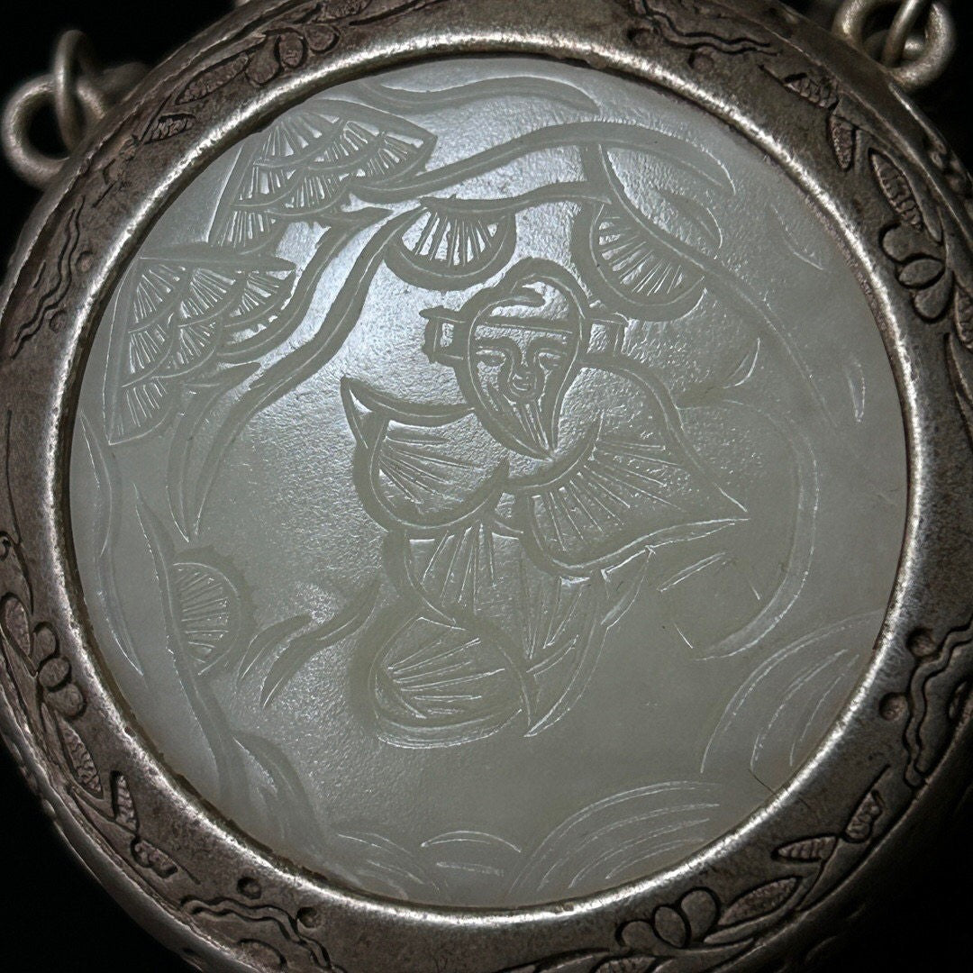 China Tibetan Silver Inlay Jade People Snuff Bottle Sachet Amulet Necklace