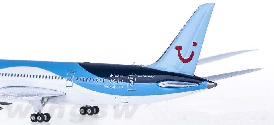 1:400 Phoenix Thomson BOEING 787-8 Passenger Airplane Diecast Aircraft Model