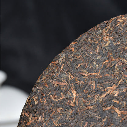 357g Yunnan Tea Cake Lao Banzhang Golden Buds Pu'er Ripe Tea Cake