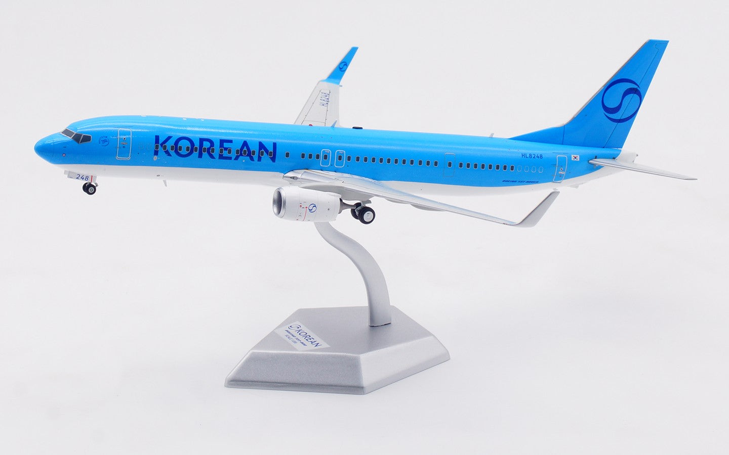 1:200 SQ Wings Korean Air Boeing 737-900 Passenger Airplane Diecast Plane Model