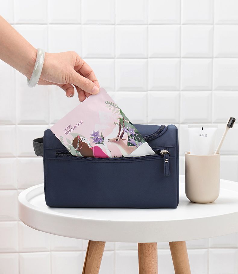 Makeup Bag Waterproof Nylon Travel Cosmetic Bag Organizer Case Toiletry Bag 1 PC