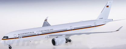 1:200 34CM Herpa Luftwaffe AIRBUS A350-900 Passenger Airplane ABS Plastic Model