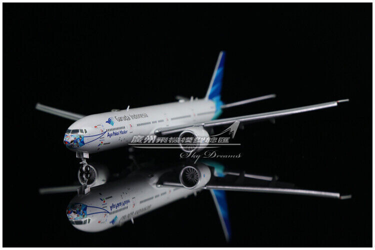 1:400 JC Wings Garuda Indonesia BOEING 777-300ER Flap Down Plane Diecast Model