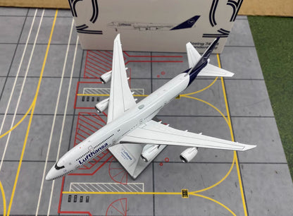 1:400 YY Wings Lufthansa BOEING B747-8 Planen Aircraft Diecast Airplane Model